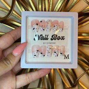 Nail Box “Chic Chick” - Handmade Press On Nails 💅